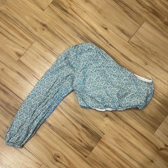 Cami NYC one-shoulder crop top NWOT - Picture 2 of 5